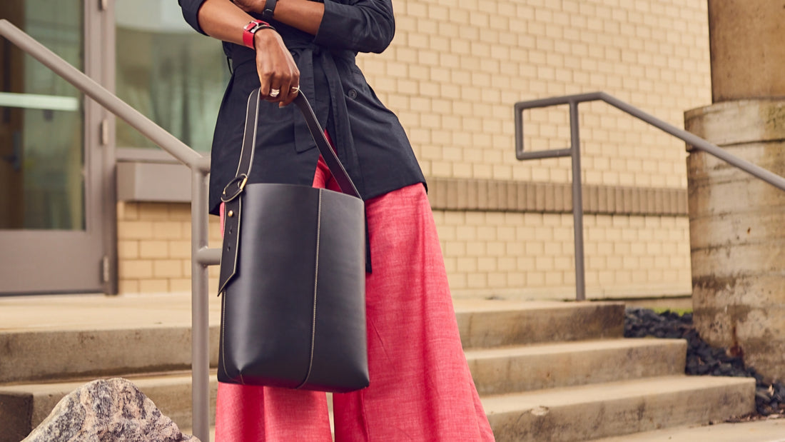 Banana Republic Large North South Black Leather Vida Tote