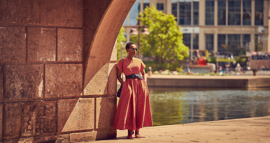Farotelle Fashion Stylist Influencer Wearing Red Summer Dress with Flower Pattern 