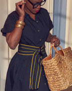 Monochrome black dress outfit, Summer dress style inspo, how to style a wide sash belt, Loft black maxi shirtdress outfit, simple Summer outfit ideas, elevated casual outfit ideas, Farotelle brand sash belt, Pagne tissé kita kente, Farotelle fashion blog, Minneapolis fashion blogger